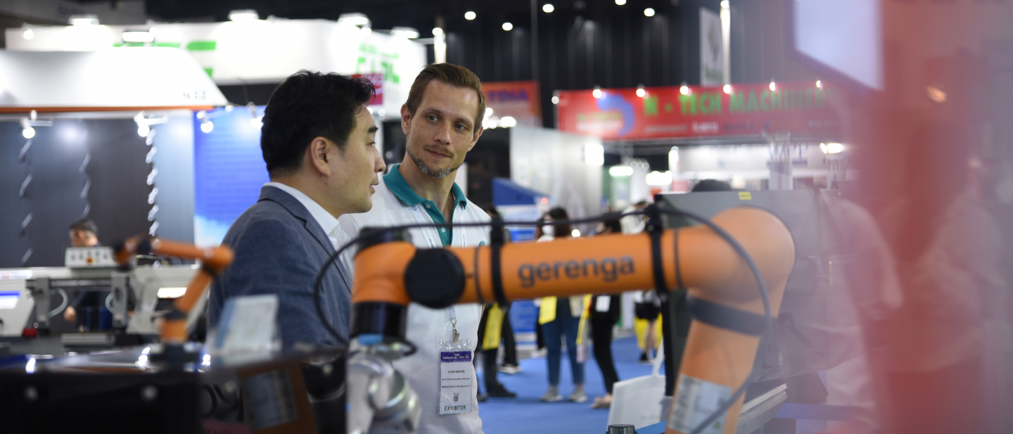 <p><span style="font-size: 42px;">We <strong>come</strong> to <strong>you</strong></span></p>